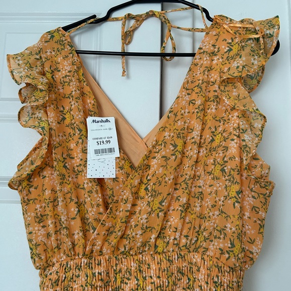 Dress - Picture 2 of 4